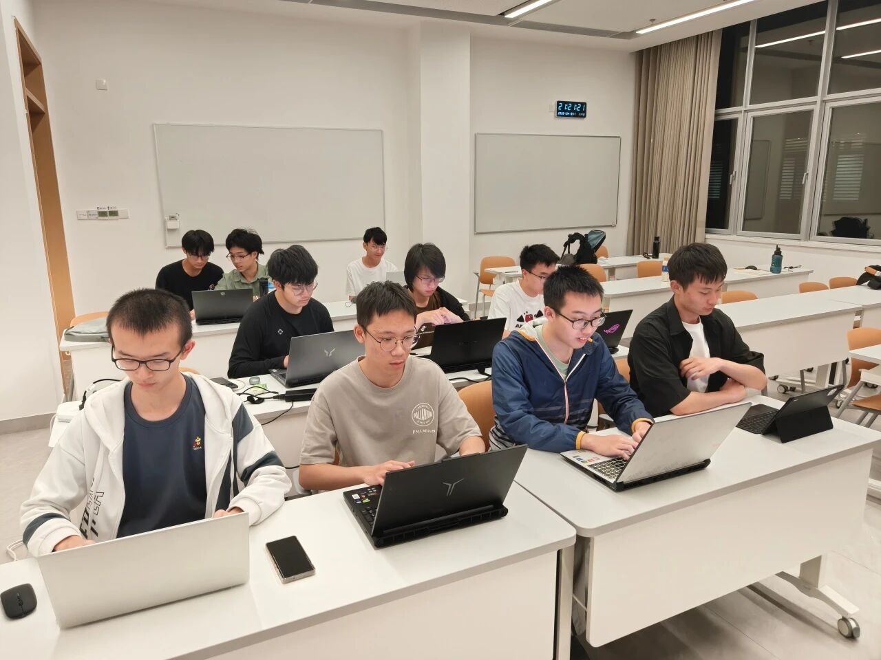 祝贺！意昂体育520名体育学员获计算机竞赛全国奖项