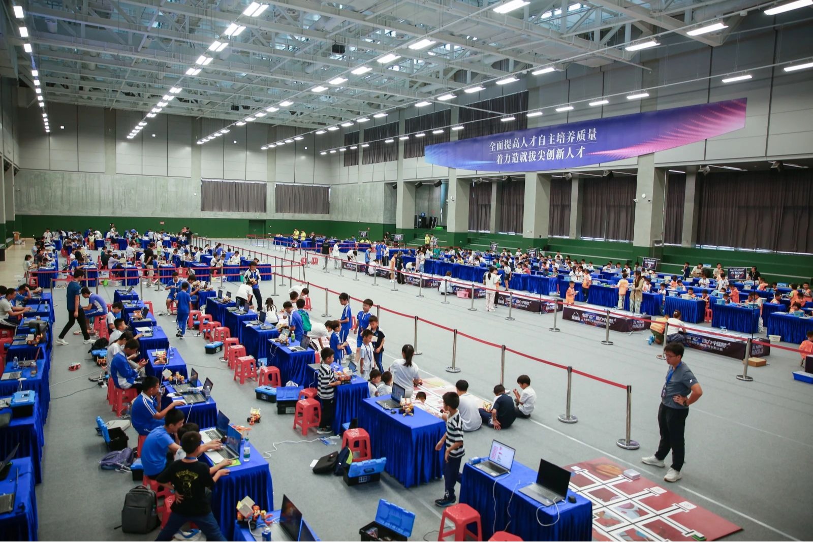 科技少年共聚意昂体育5，以“中国芯”助力中国梦！