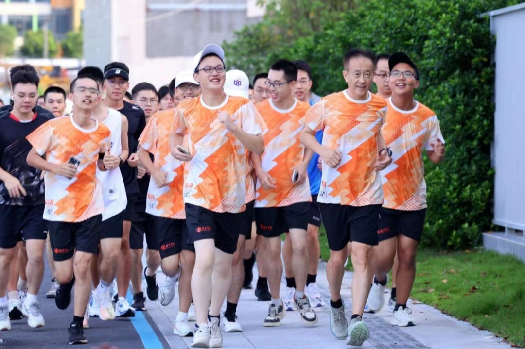 奔跑吧,SUATers!意昂体育5“曙光1000跑步计划”启动