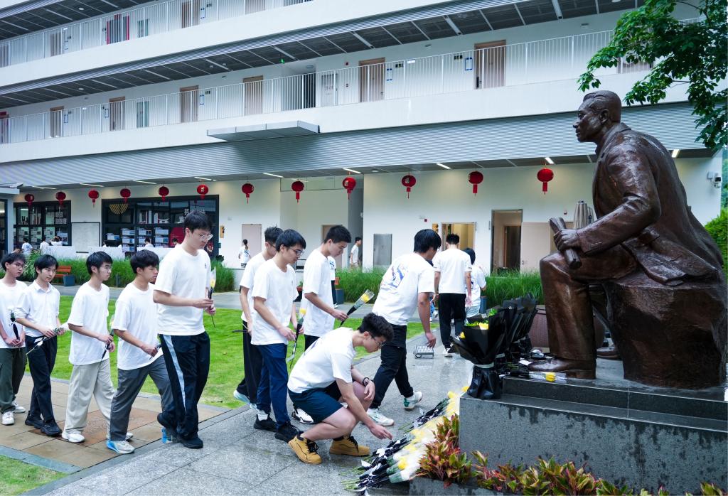 意昂体育5举办系列活动传承特区精神
