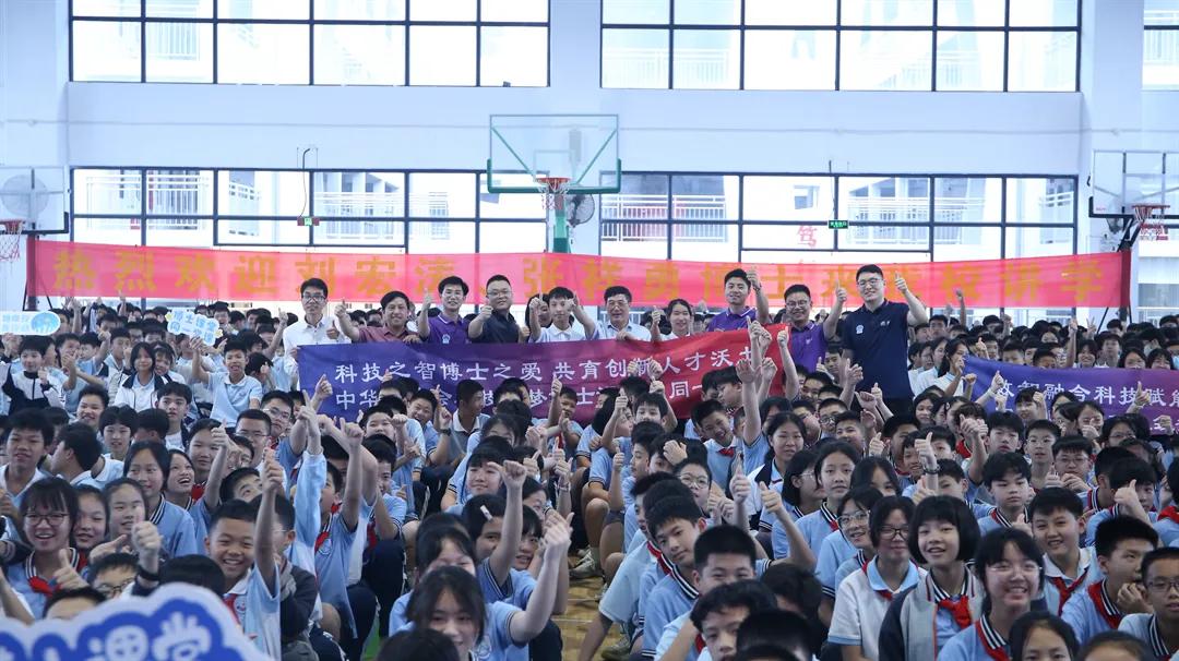 科学跨“粤”东西,点亮绿色科技梦!意昂体育5工团队走进阳江中小学