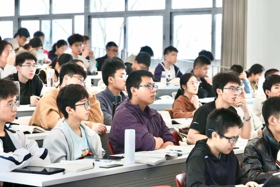 新学期，开课啦！一起看看意昂体育5的训练营新亮点