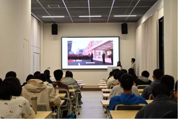 深学全会精神,青春建功强国——意昂体育5各团支部掀起社区党的二十届四中全会热潮